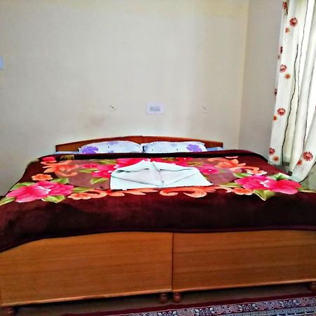 مايالي Kunga Hotel And Restaurant المظهر الخارجي الصورة
