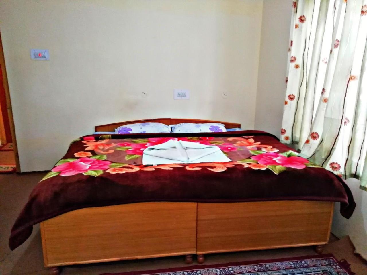 مايالي Kunga Hotel And Restaurant المظهر الخارجي الصورة